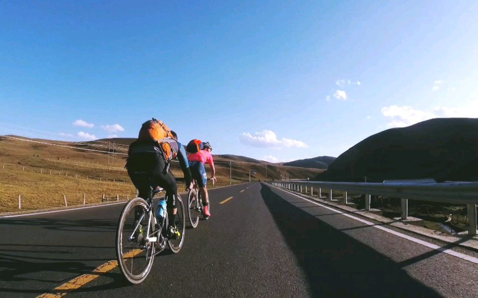 向着风拥抱彩虹勇敢的向前走川西塔公草原剪影