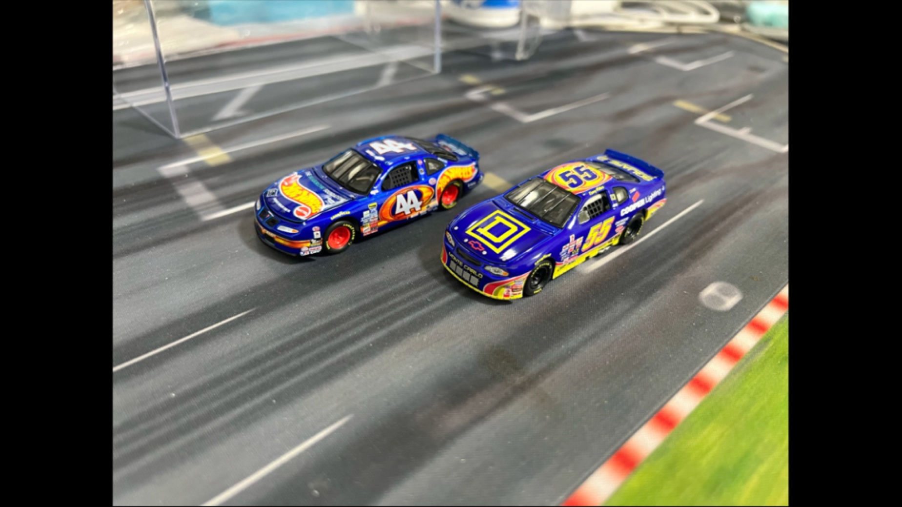 风火轮 纳斯卡 44号 55号 600购入的44号漆面稀有小车 铁底胶胎 细节