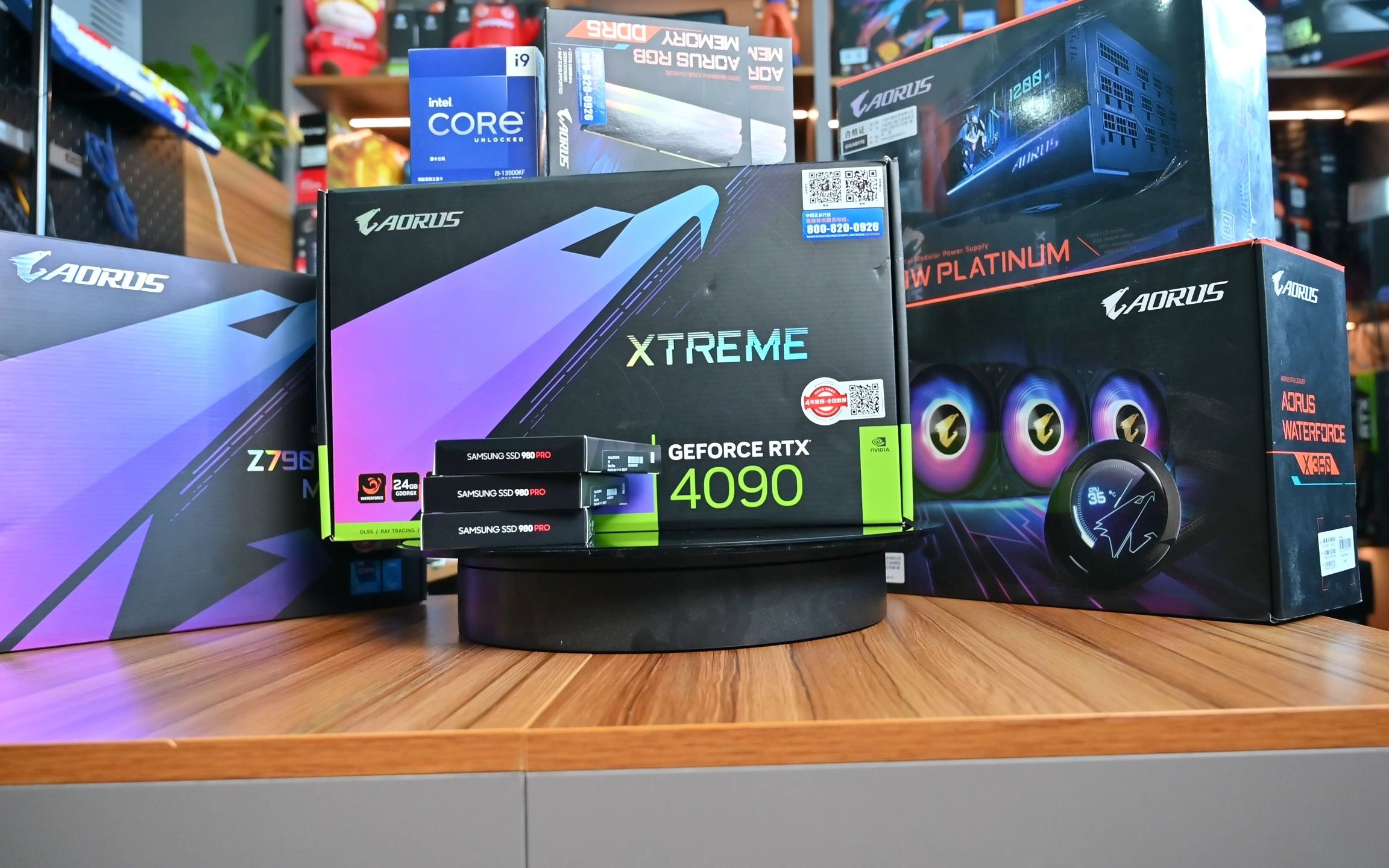 技嘉4090水雕全家桶