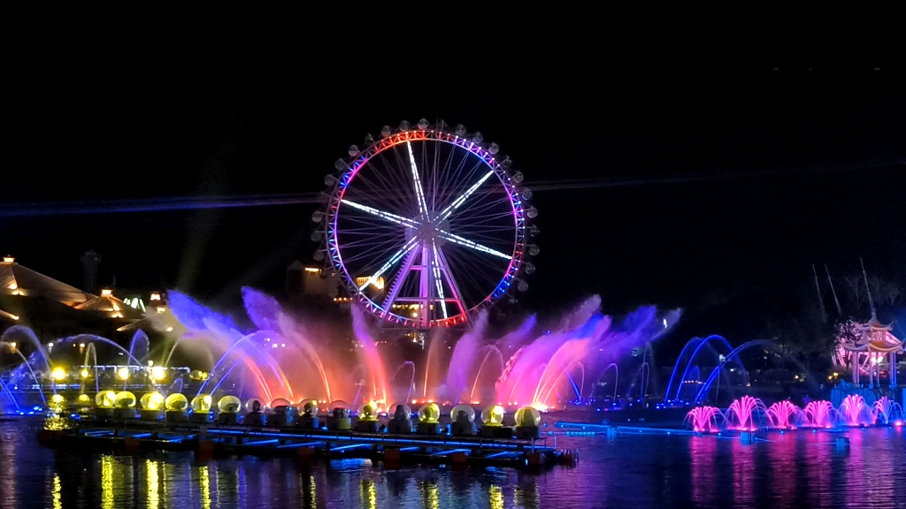 合肥融创乐园夜场灯光秀