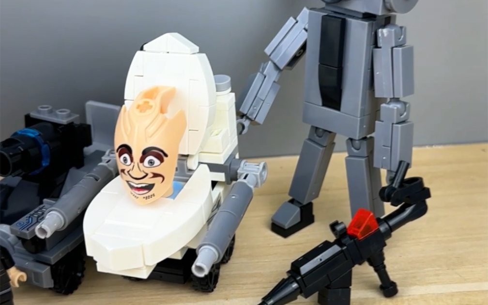 马桶人vs监控人积木玩具,泰酷辣!