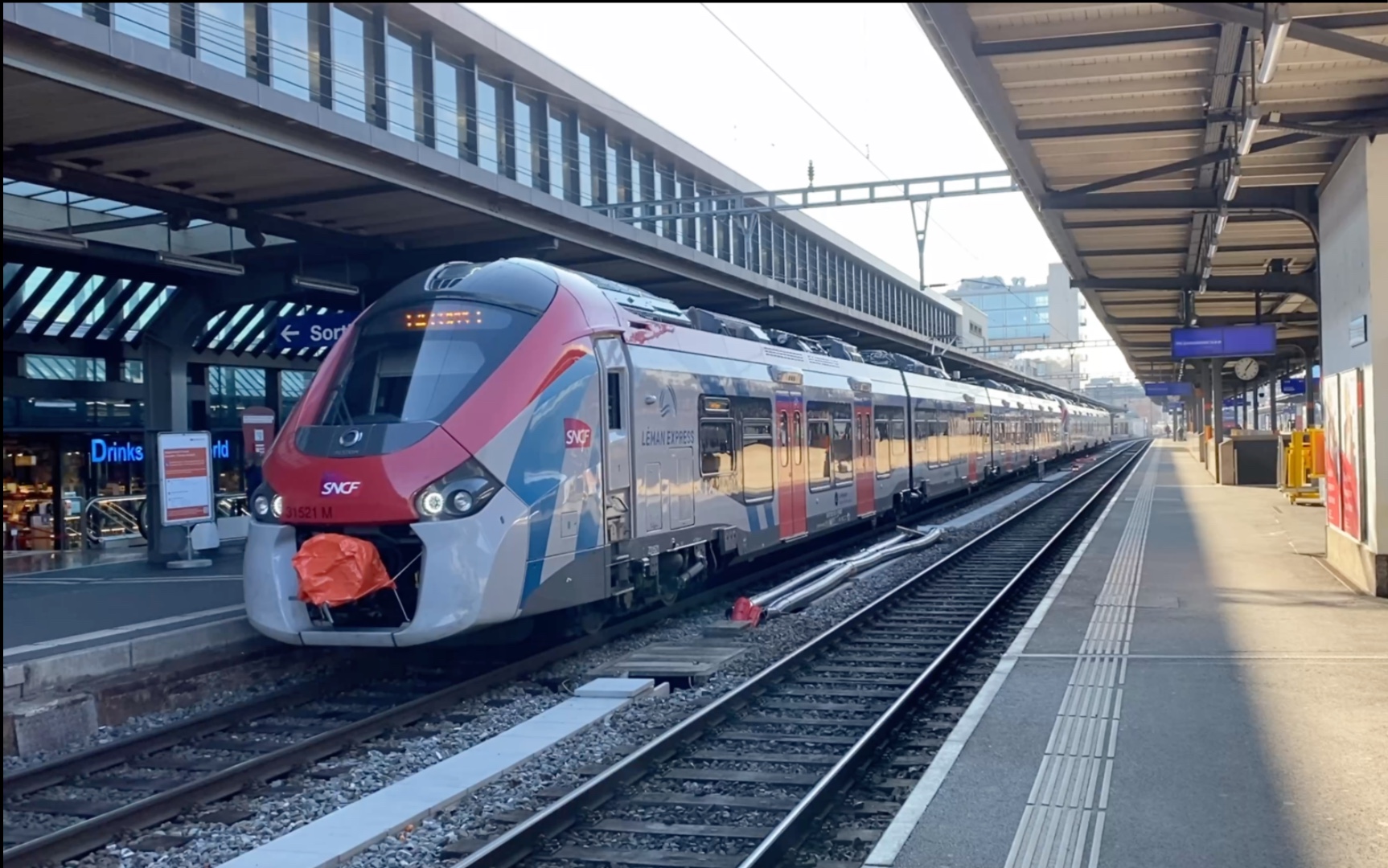 法国国家铁路莱蒙特快z31500动车组重联编组sl4线瑞士coppet科佩方向