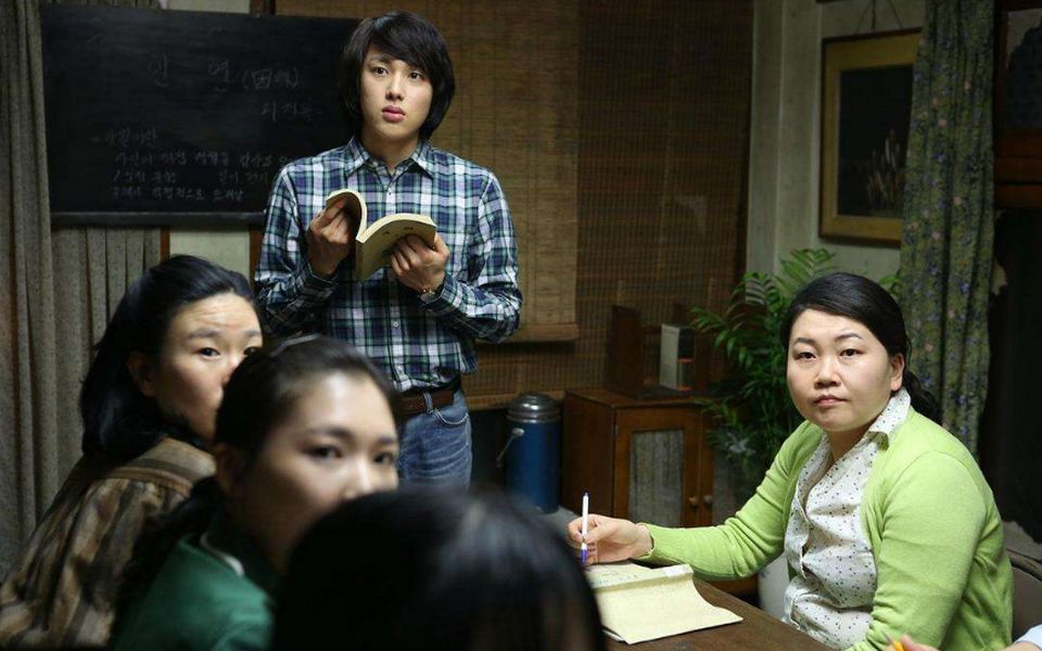 韩国评分最高的电影,这是一个鸡蛋碰石头的故事!