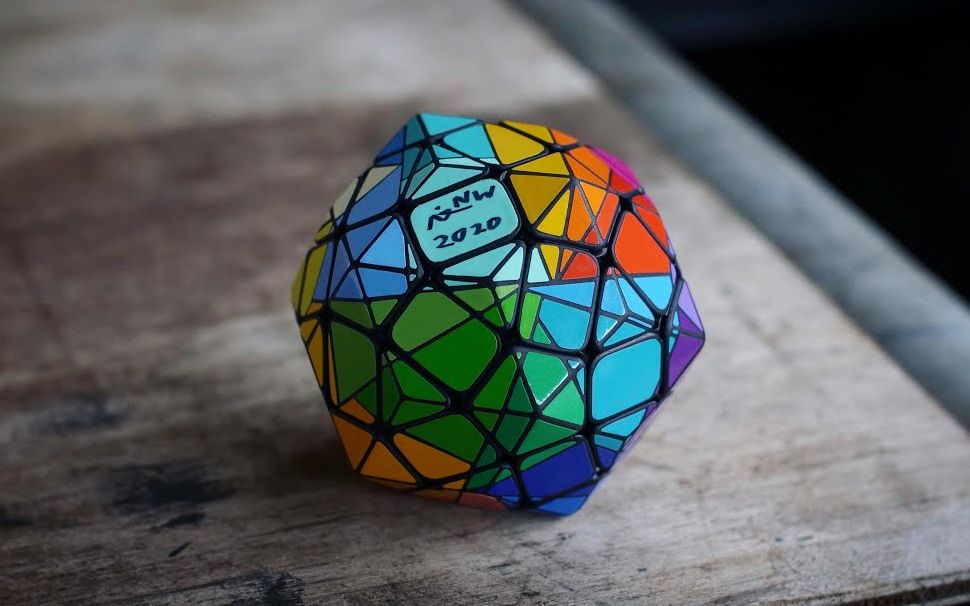 混乱菱形三十面体