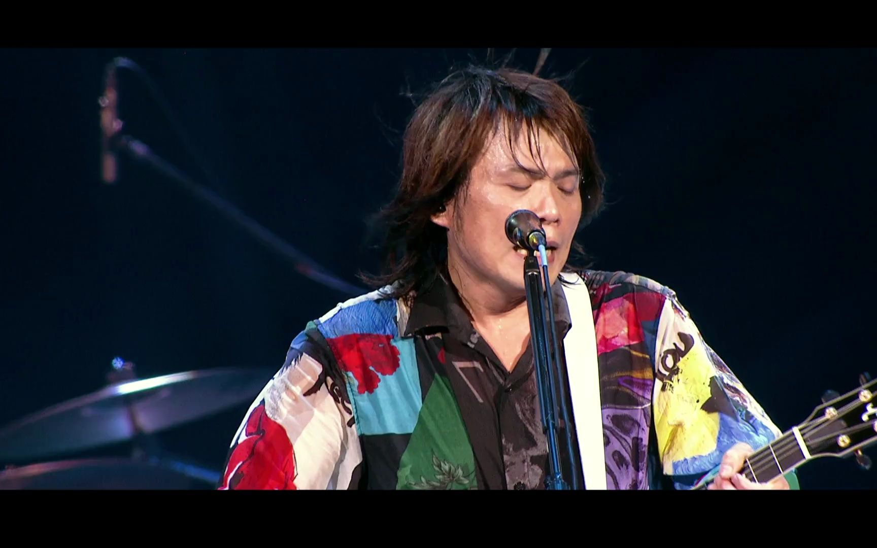 伍佰_china blue-伍佰 _ china blue《仝款的月娘》official live