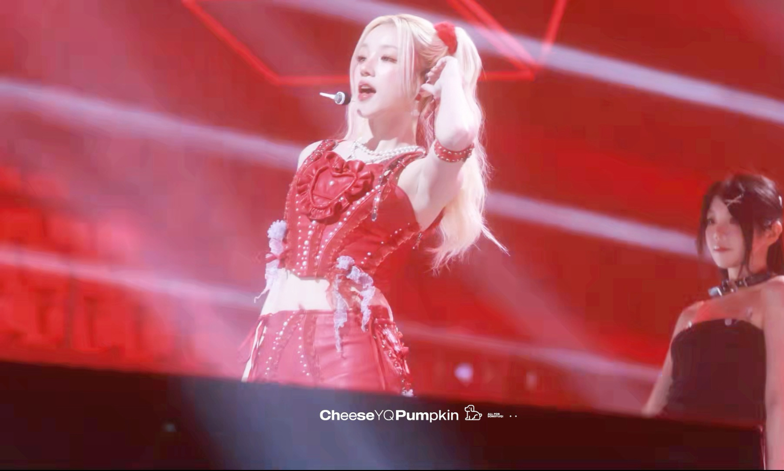 【宋雨琦】《Radio (Dum-Dum)》4K60P 超清横版直拍 bilibili毕业歌会 250602 完整版-羽霖玲-雨琦妹妹-哔哩哔哩视频