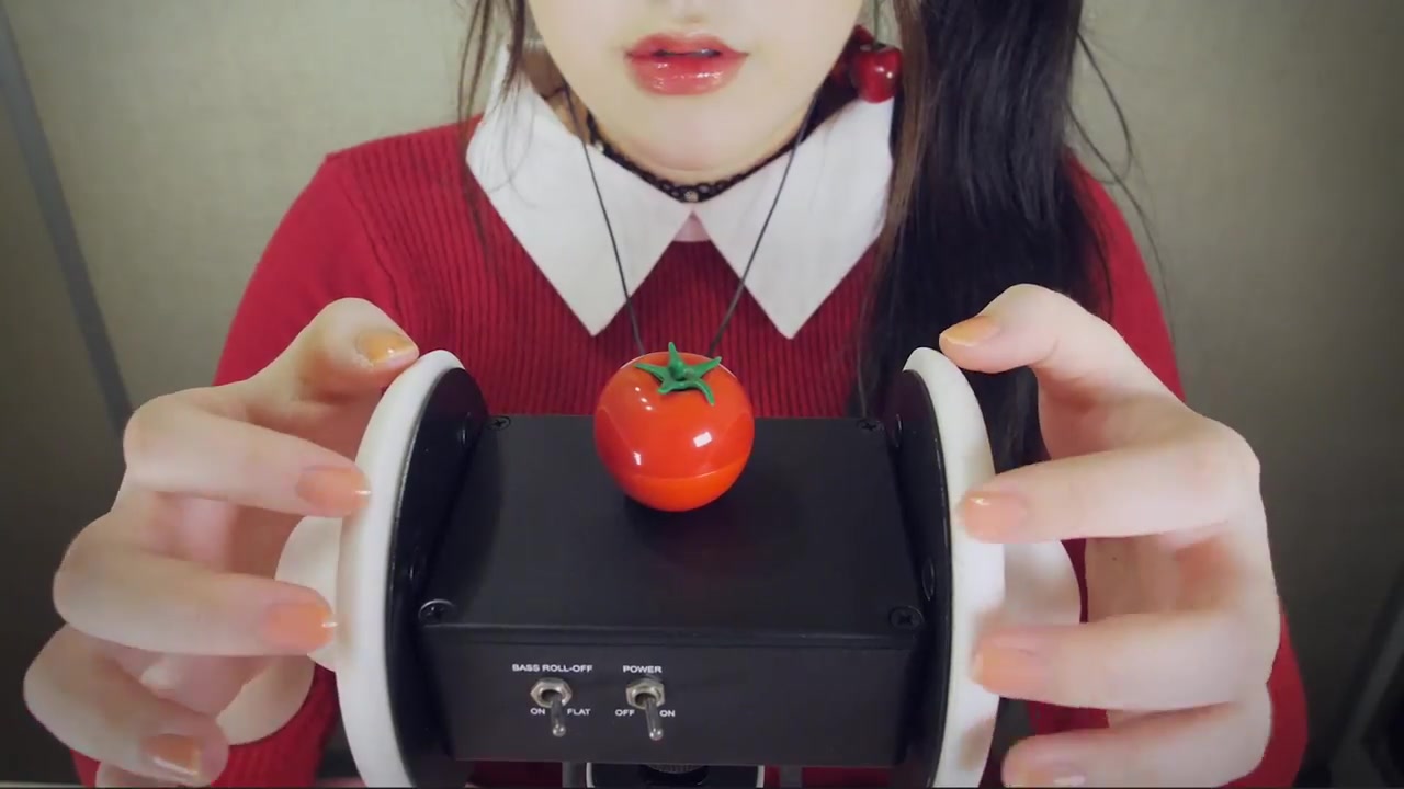 asmrppomo番茄耳朵清洁按摩头用手指轻撩