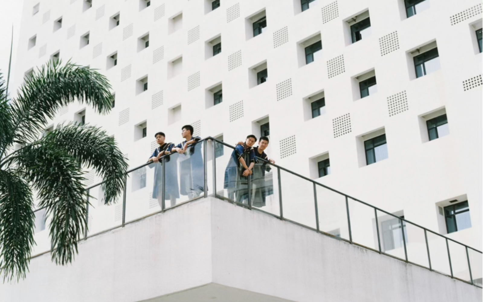 深圳大学男生宿舍毕业照|打打闹闹的我们终于毕业啦!|青春不散场,更高处见吧!哔哩哔哩bilibili