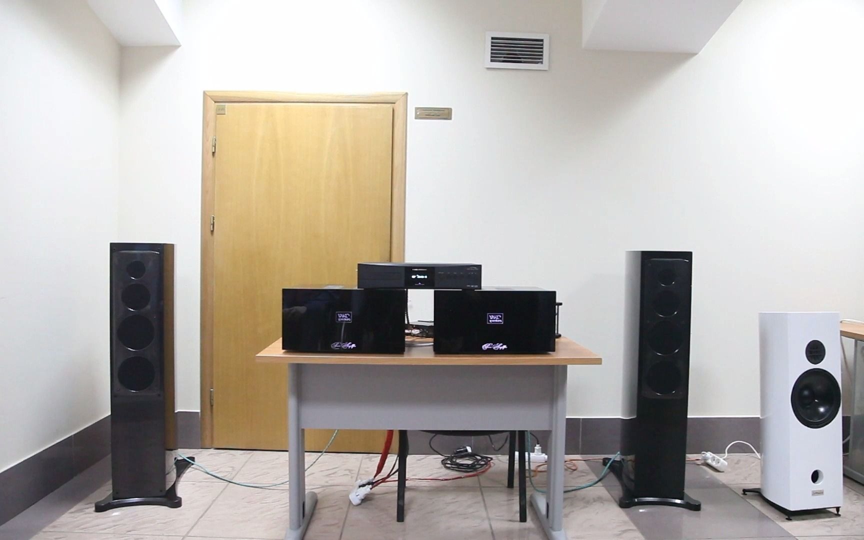 [图]YAKO speakers Crystal Voice2@ amp Crystal M7@ Russian High End 2021