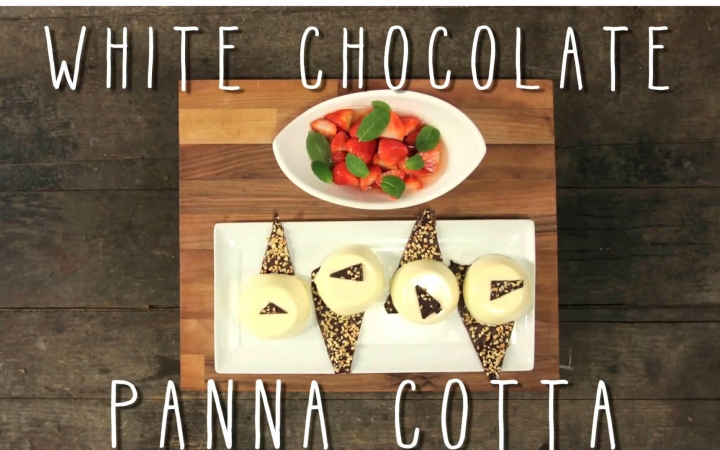 [图]【SORTEDFOOD】White Chocolate Panna Cotta --@The Table！