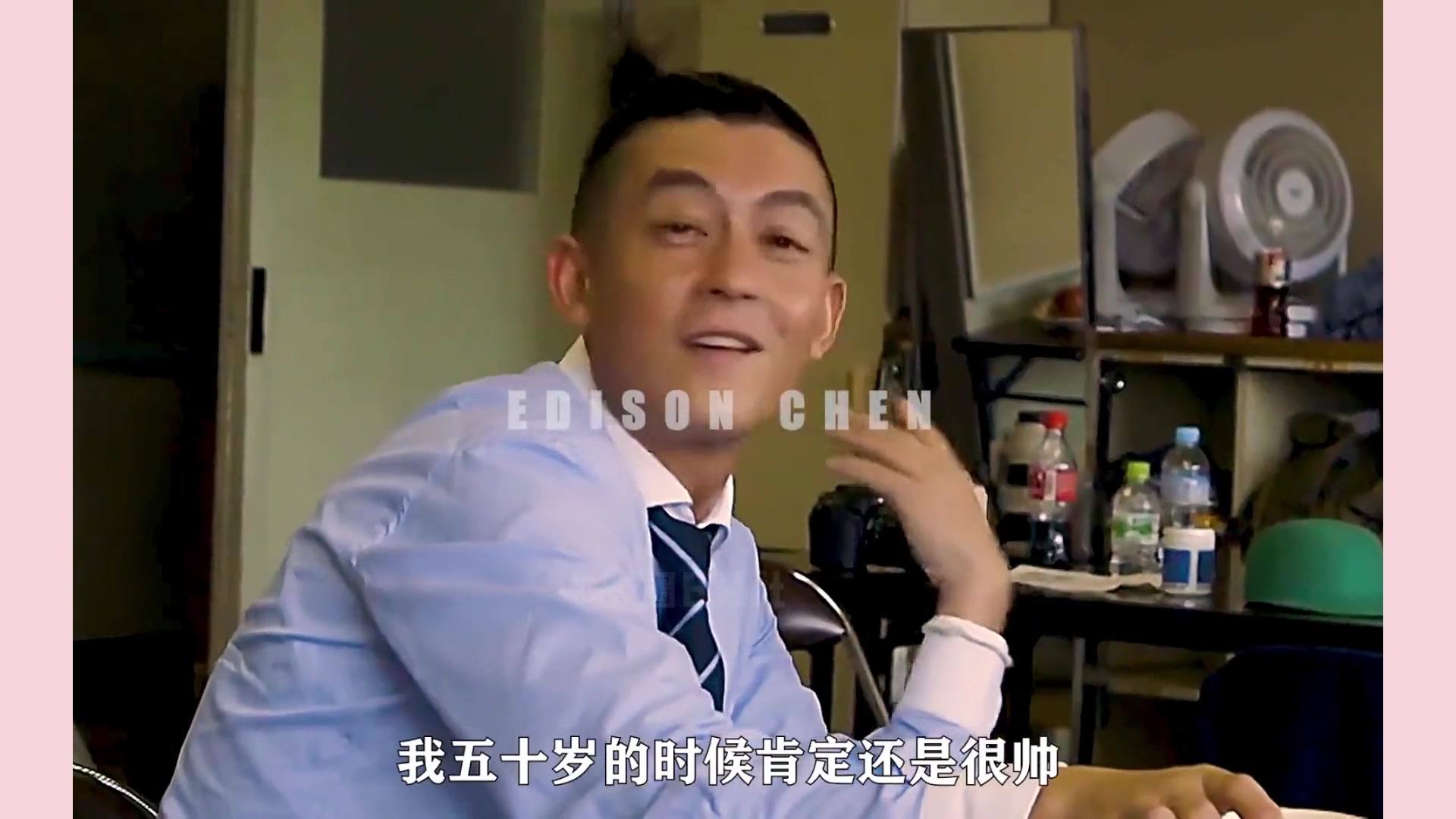 这就是当年港圈难混的原因,平平无奇吴彦祖,不够英俊郑伊健