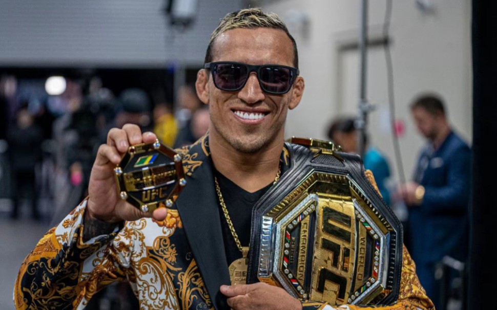 奥利维拉ufc职业比赛终结对手集锦大全