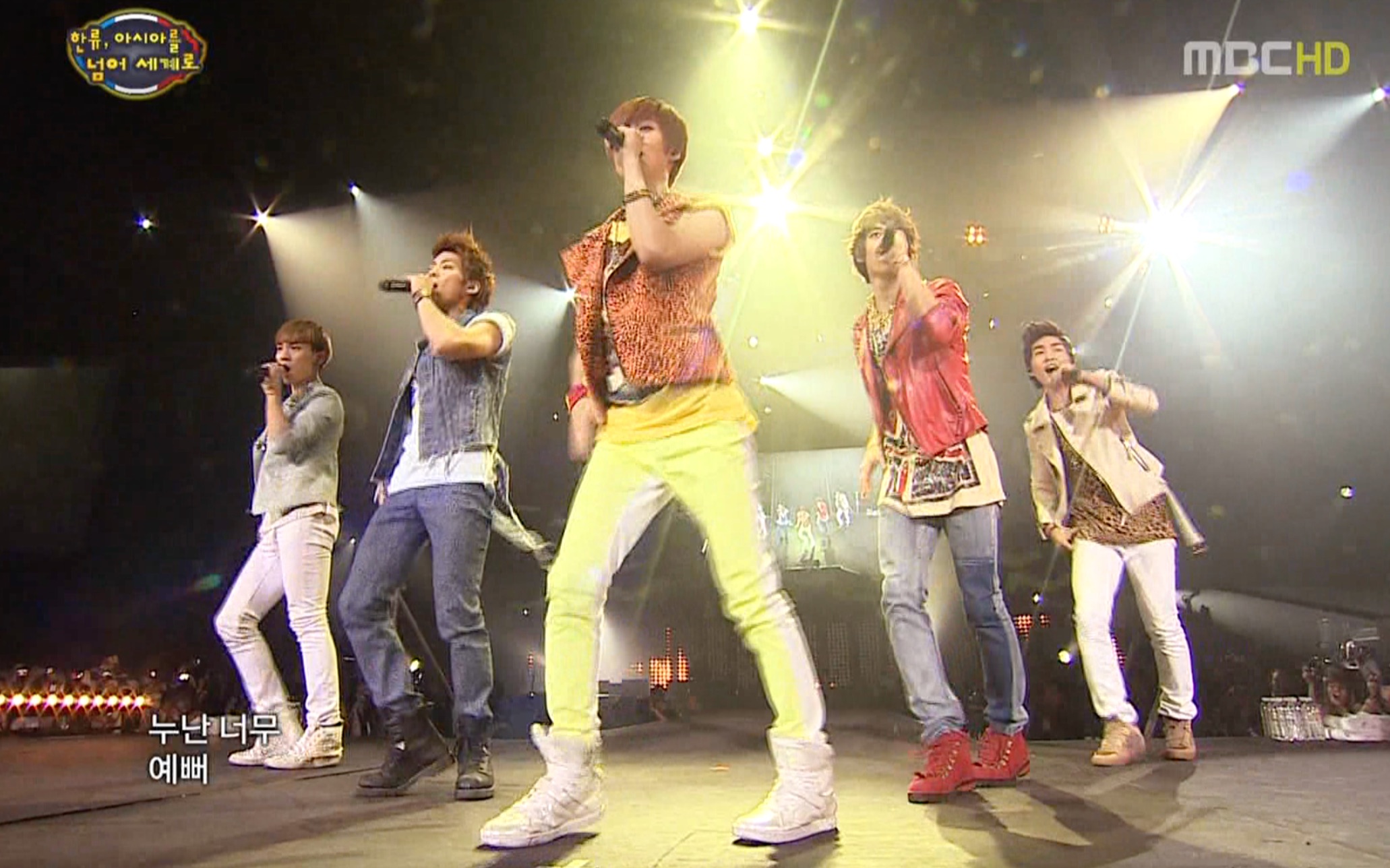 [图]【Live】SHINee「Stand by me+姐姐真漂亮Replay」2011SMTown in Paris