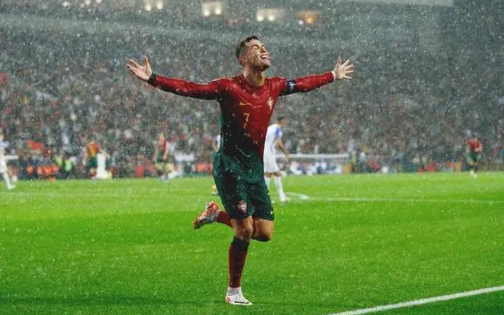 c罗,雨已经停了