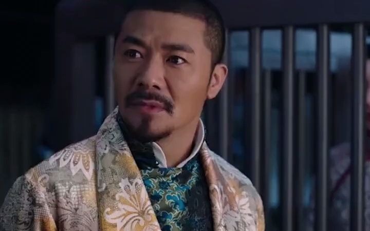 十二谭阿弯被抓在司令面前现真身