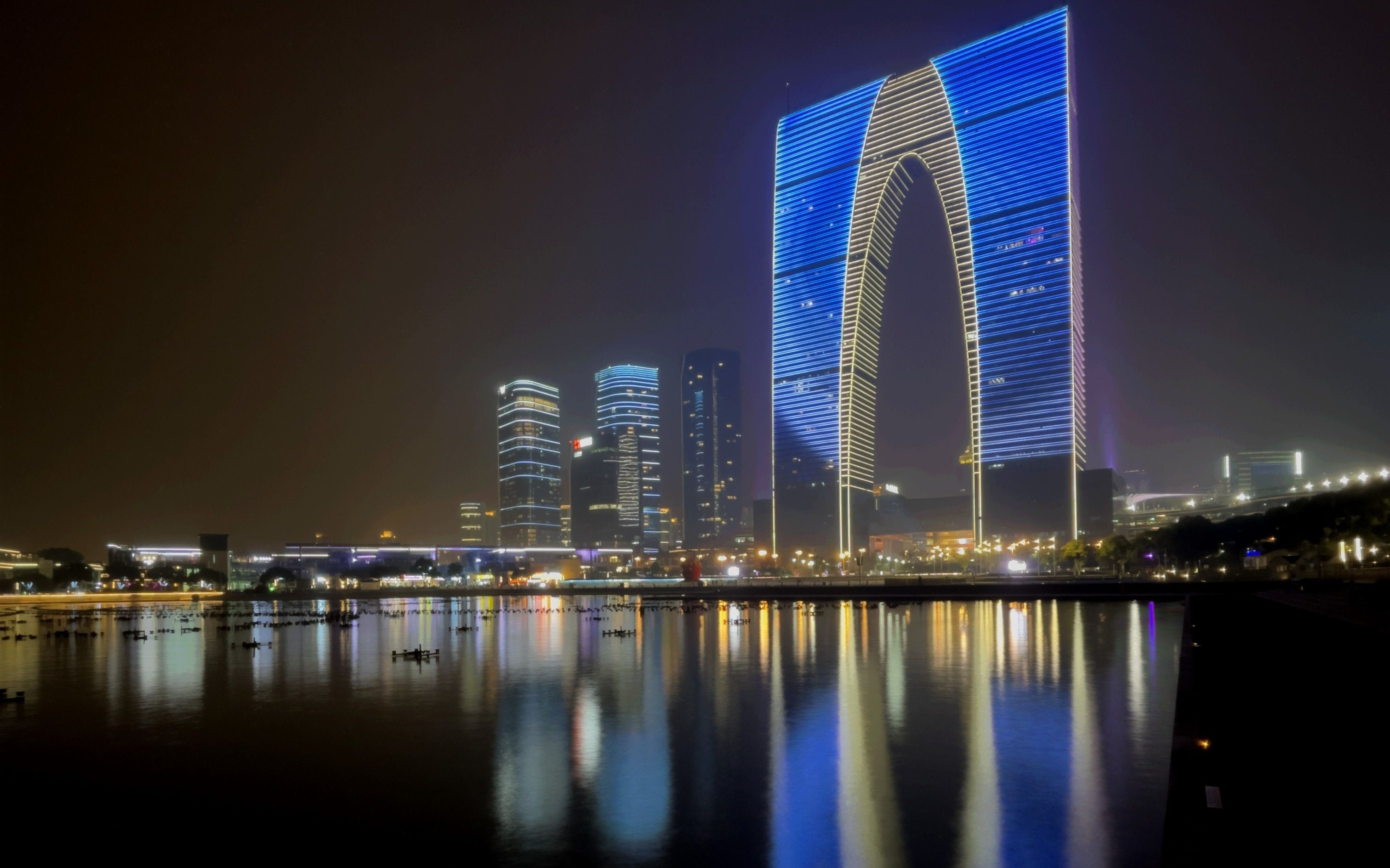 hdr东方之门夜景随拍