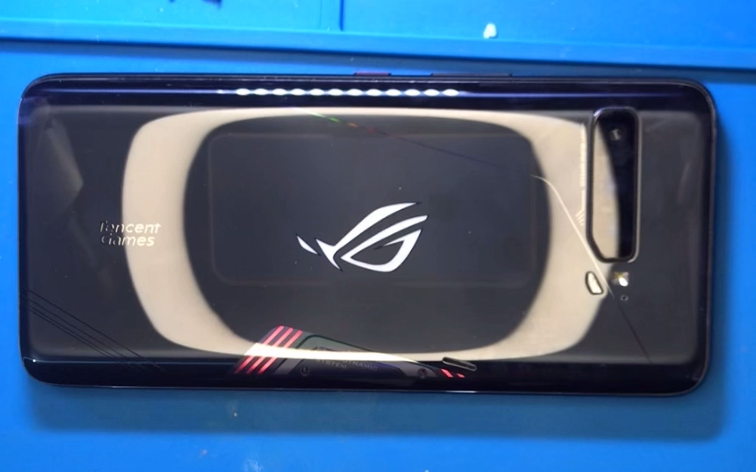 rog3进海水不开机,里面有重要的图片资料,拿去好几家手机店都修不好