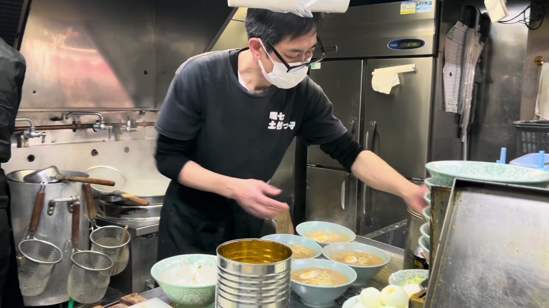 【中国人在日本开拉面店】挑战做出本地人喜欢的浓厚背脂拉面！