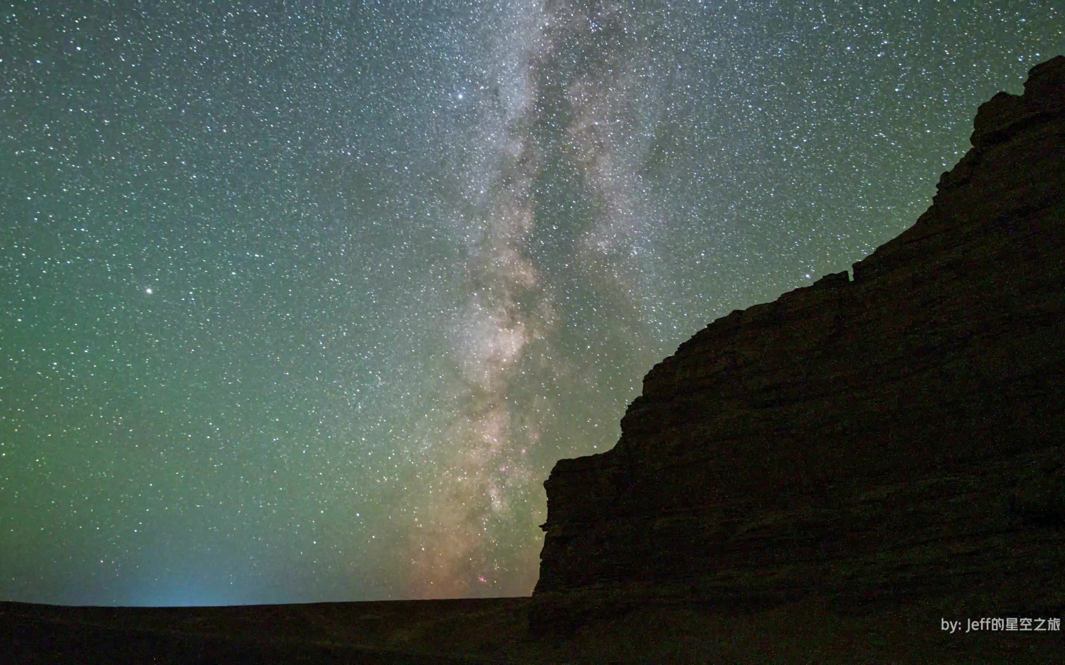 震撼!新疆大海道无人区的壮美星空_哔哩哔哩_bilibili