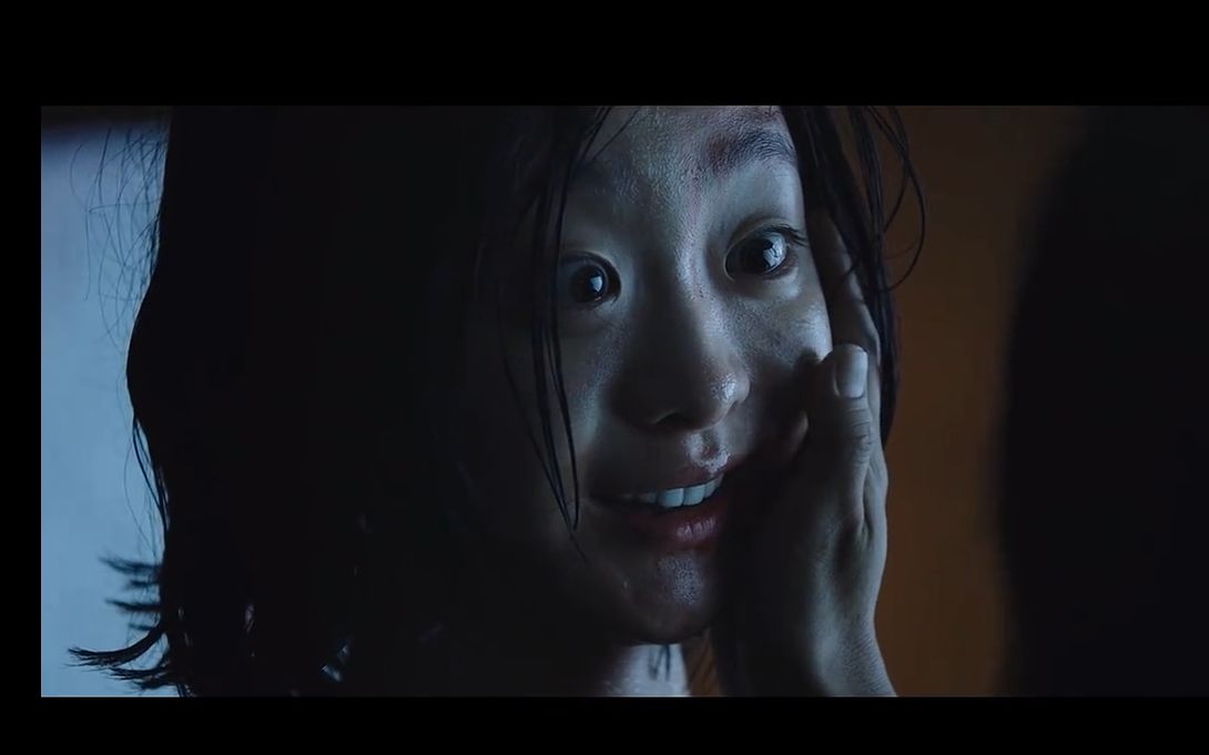 这个女孩有点无敌,变异后的女孩成了《女魔》