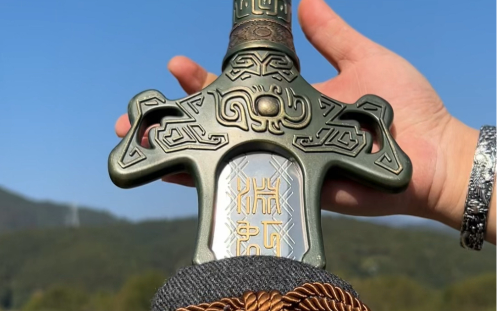 【秦时明月】盖聂佩剑"渊虹剑",你还记得这个版本的是出现在第几季?