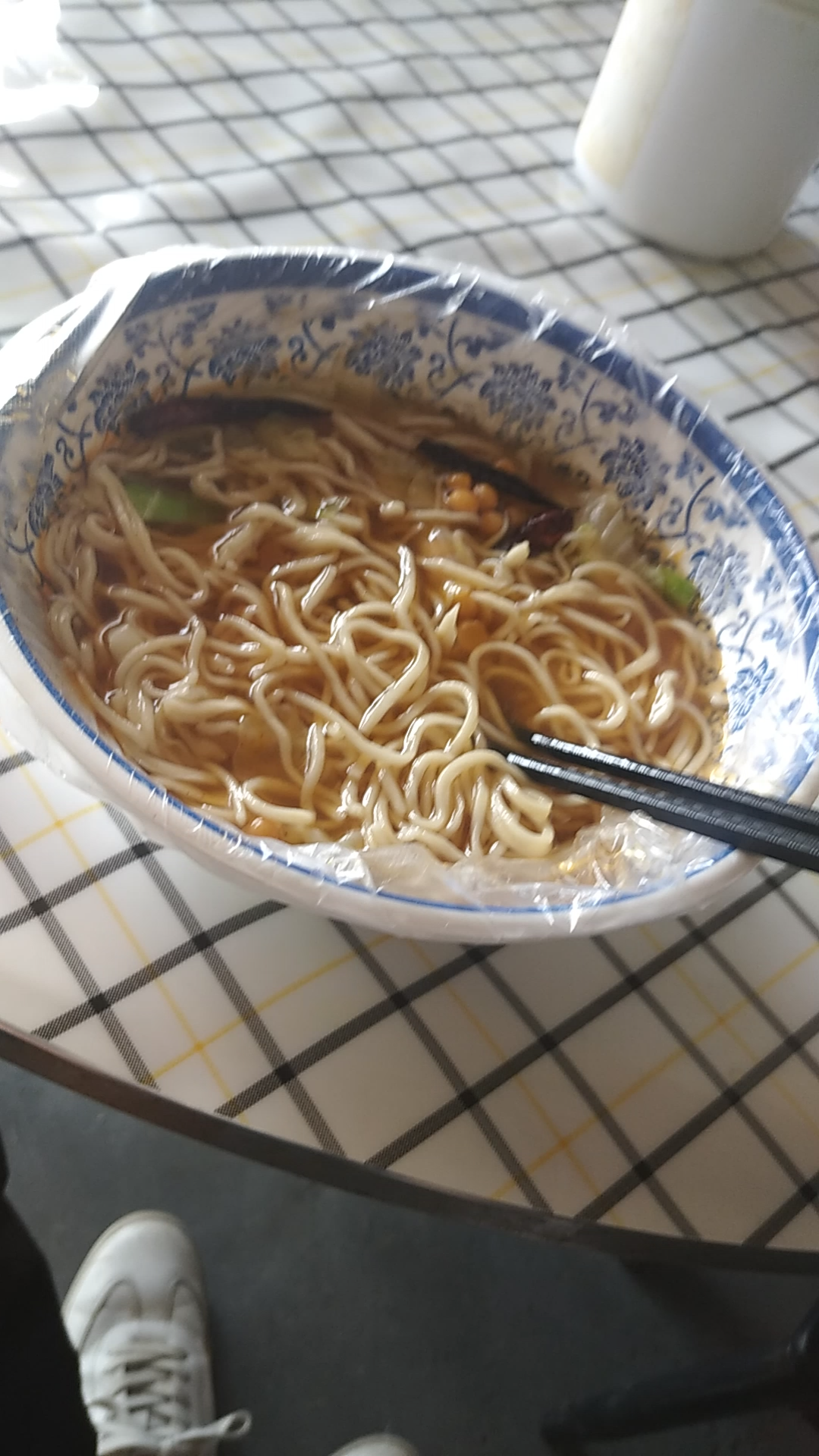 再看看我吃的飯.,本科生都不好混了,濟南真的窮