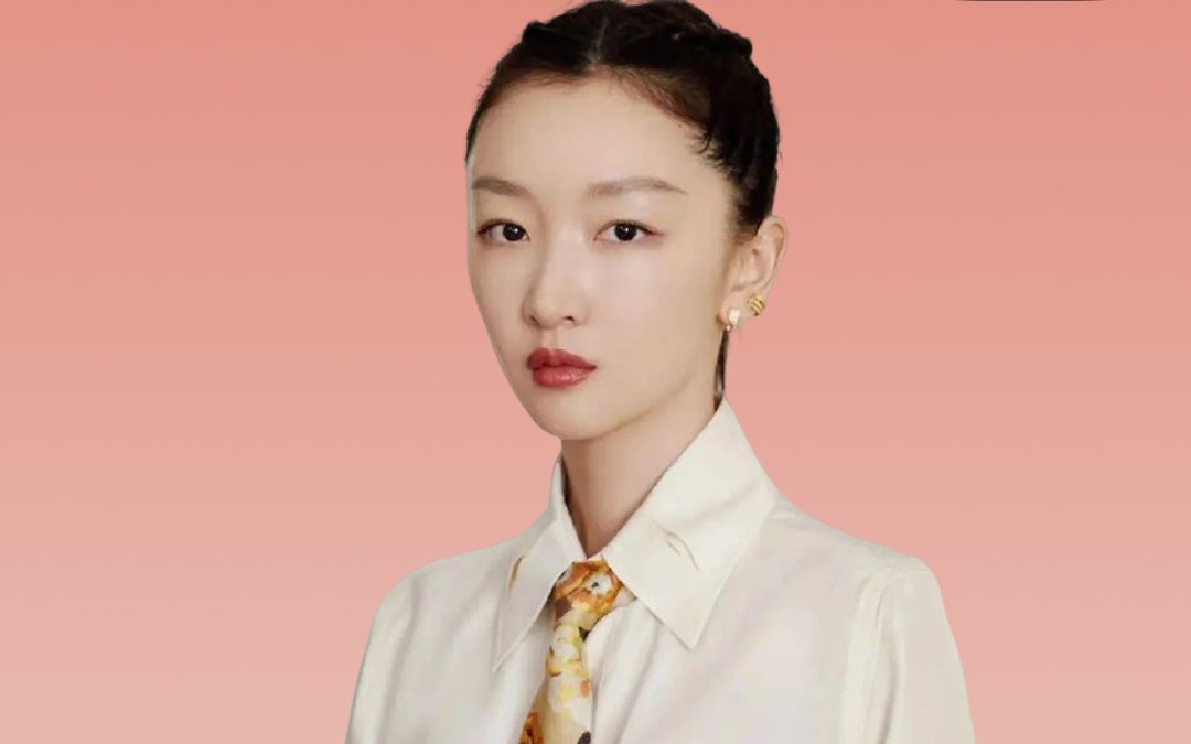 周冬雨怎么也没想到,被一张照片撕开遮羞布,单纯人设保不住了