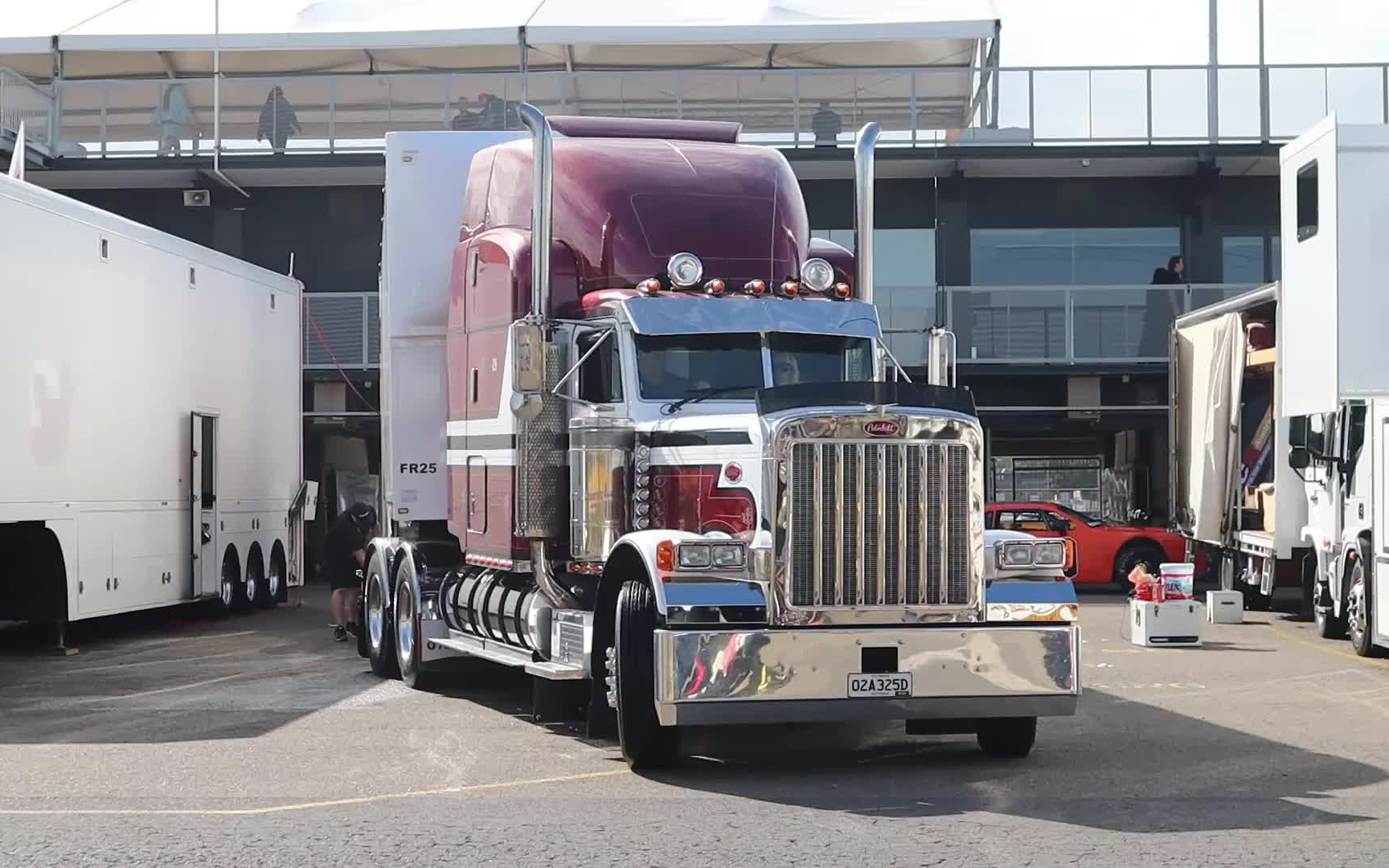 【澳大利亚卡车】圆锥形彼得比尔特379辆trans am ford mustang赛车