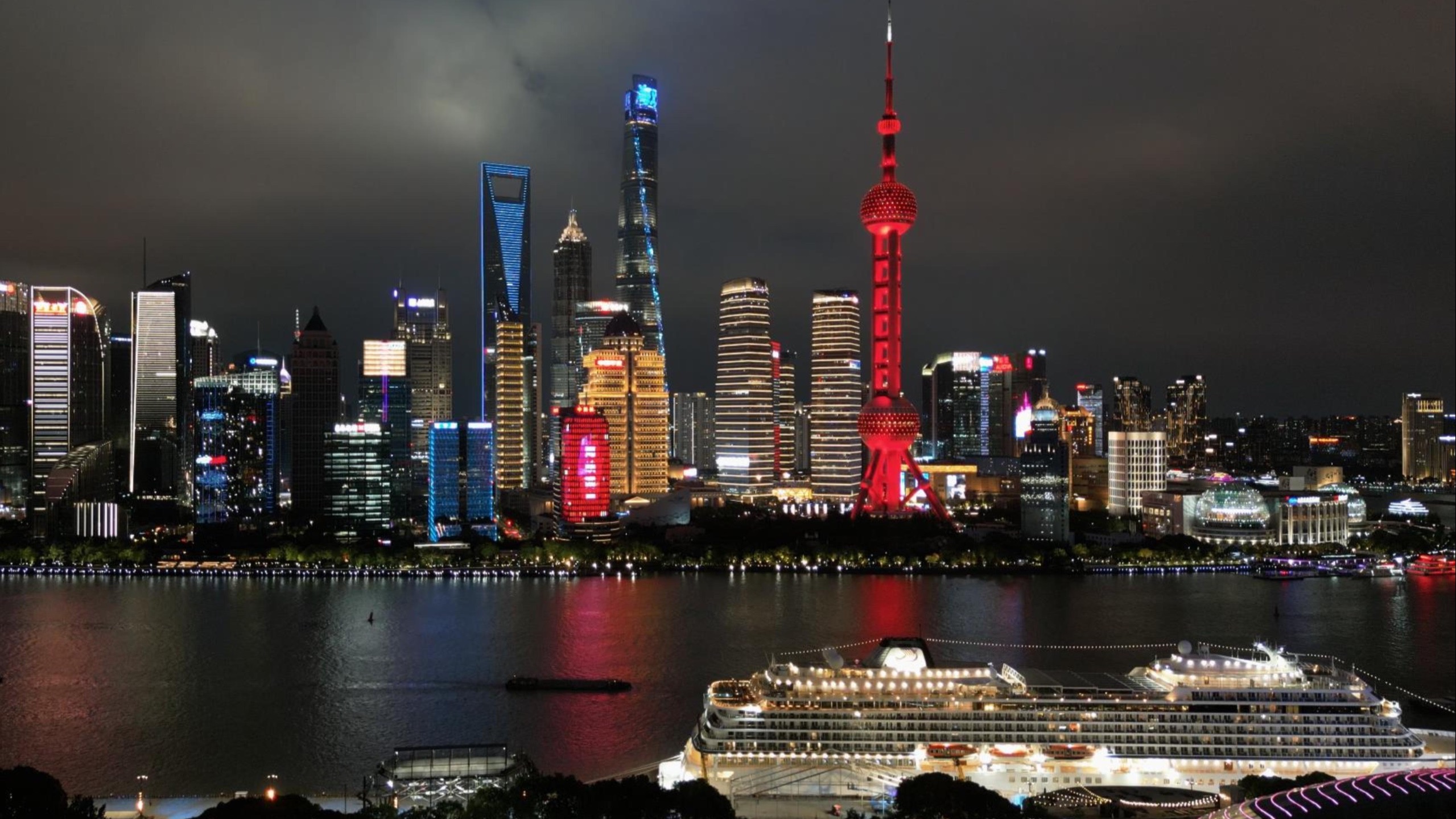 上海的夜景也是全国数一数二的