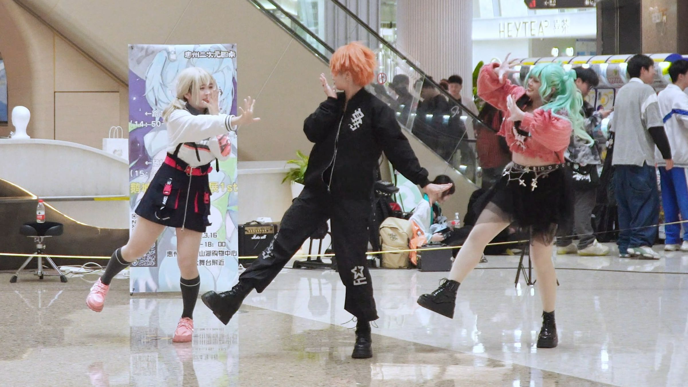 关于akt和khn跟着miku跳伏特攻击这件事 | ボルテッカー随机宅舞路演