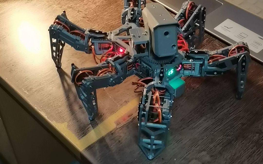 机甲学院六足机器人