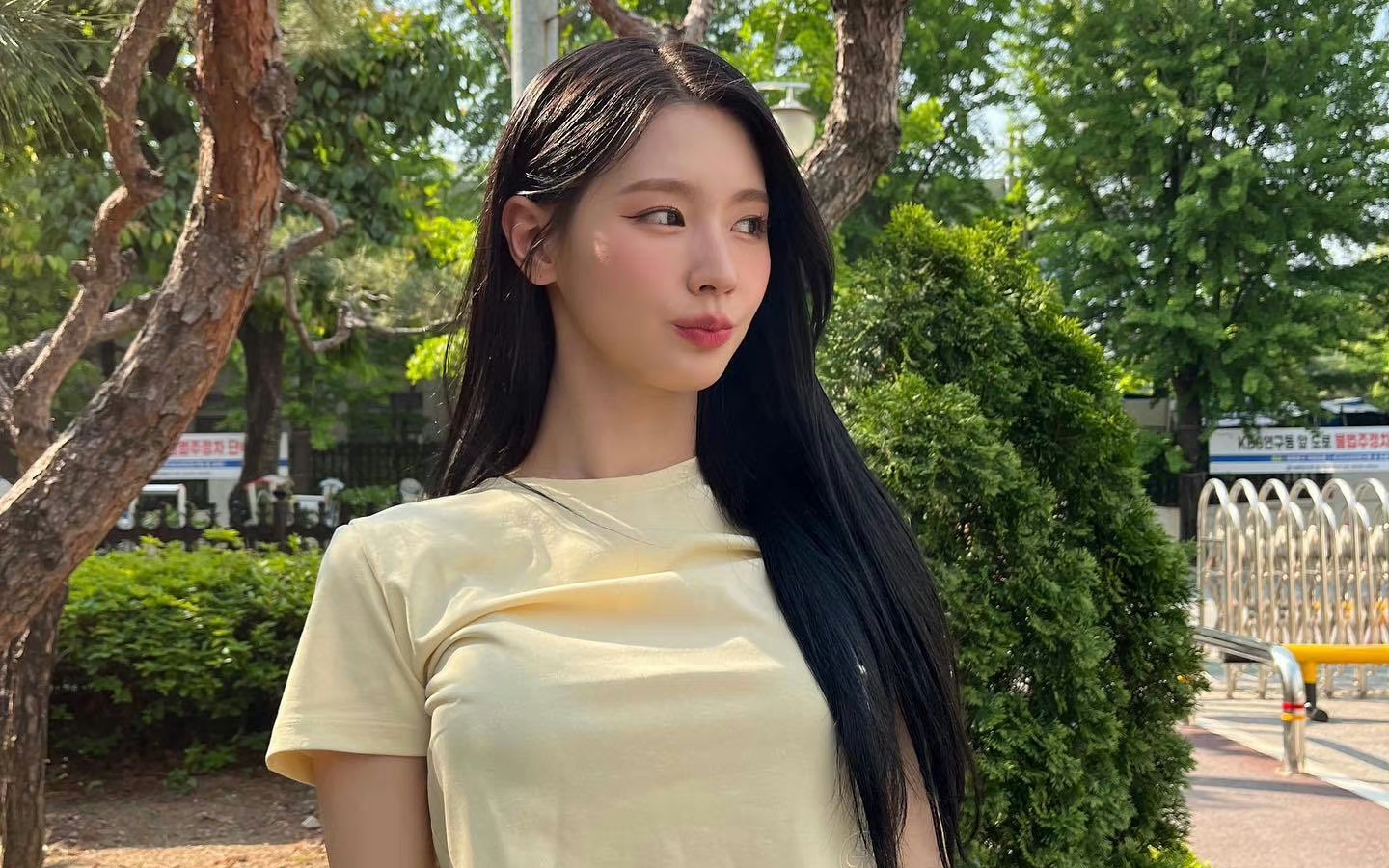 长发面姐好温柔,夏日清纯美女,美延 ins 更新美照