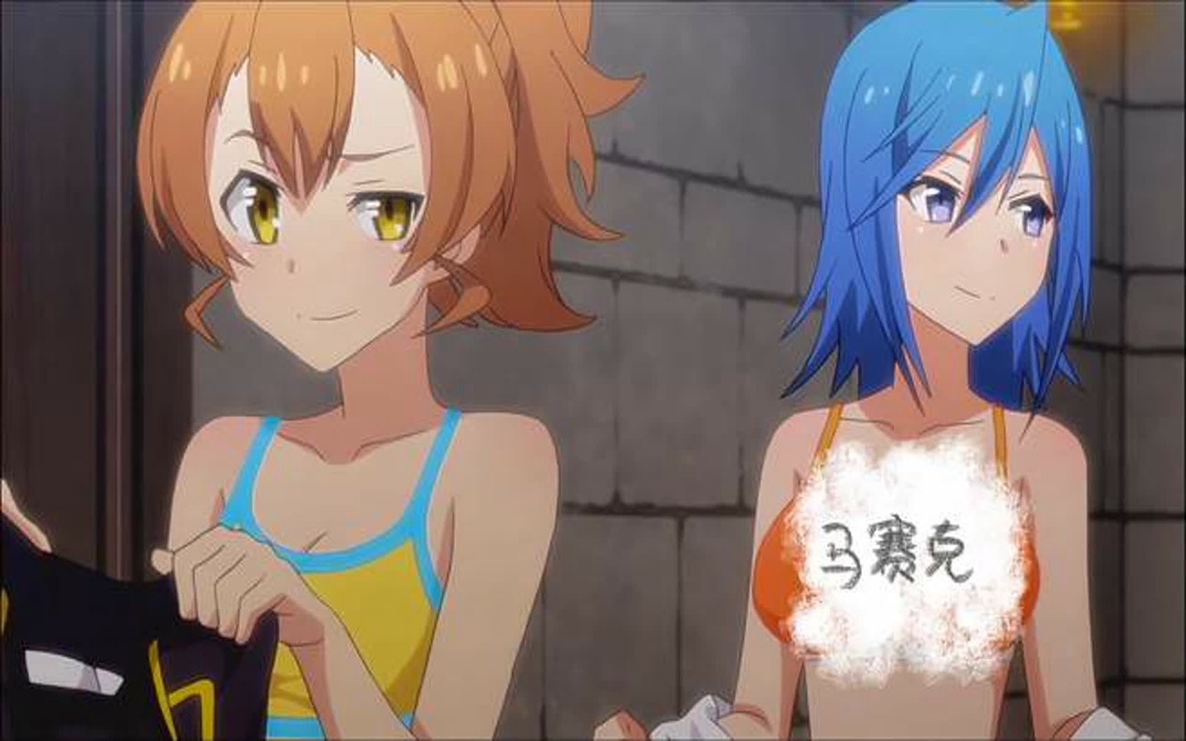 男孩第一天上学,就被堵在女更衣室出不来