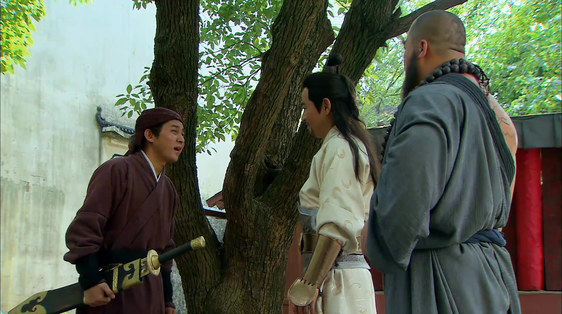 武松:林冲遇到卖刀商人,看见宝刀直接买下,却不知落入歹人圈套