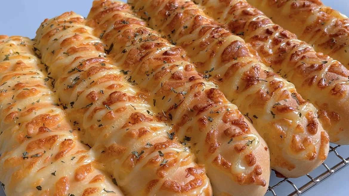 黄金芝士面包条,咸香松软,超级好吃