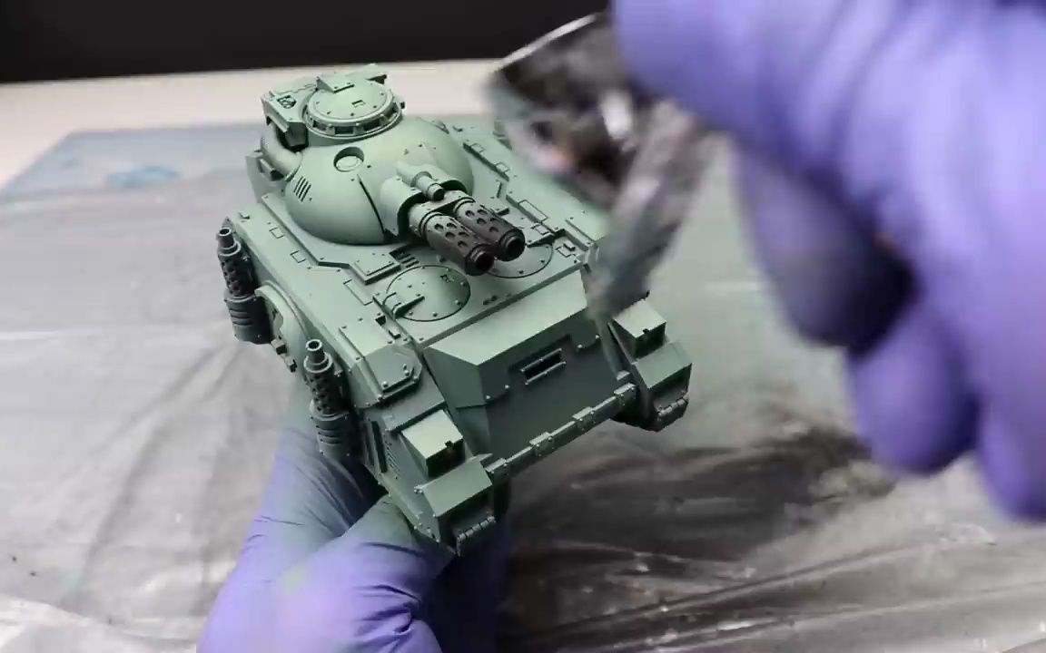 [图]The ULTIMATE Guide to Painting Warhammer 40k Tanks