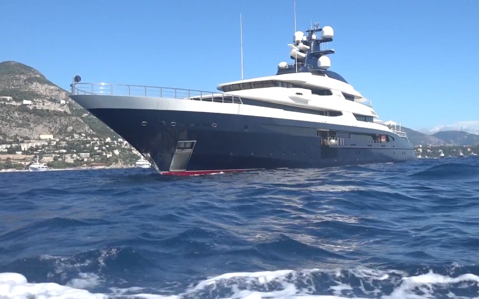 超级游艇机动游艇宁静号这个外形我最爱