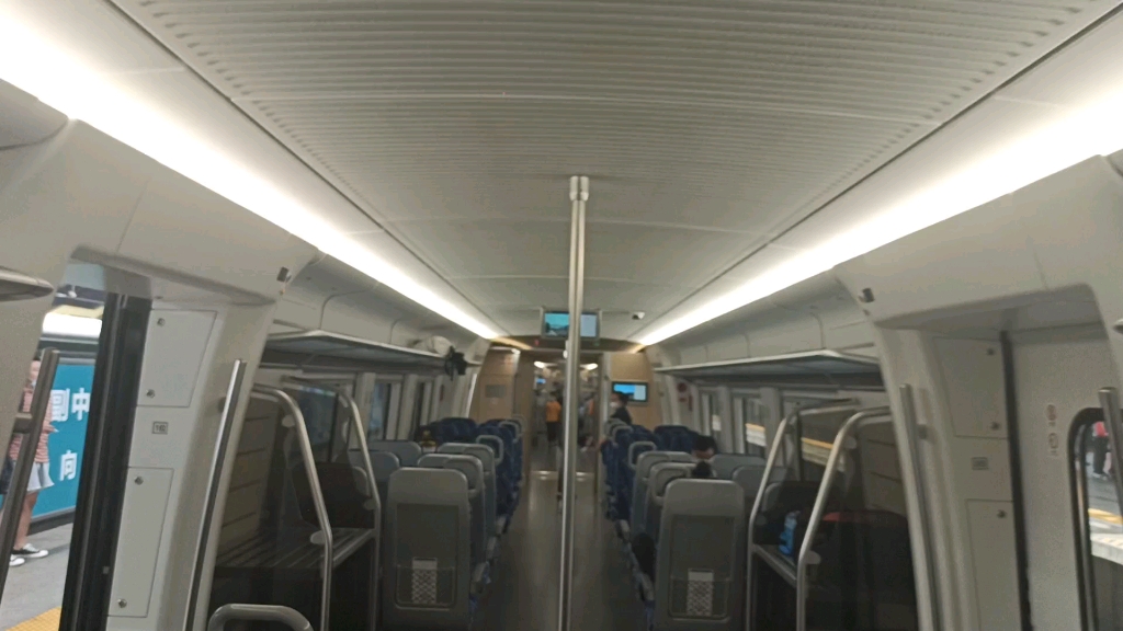 crh6a车内内饰一览,s112次(乔庄东～北京西)