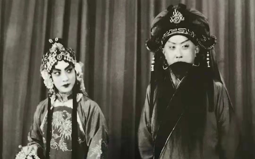 京剧游龙戏凤马连良张君秋一九四九年香港摄制