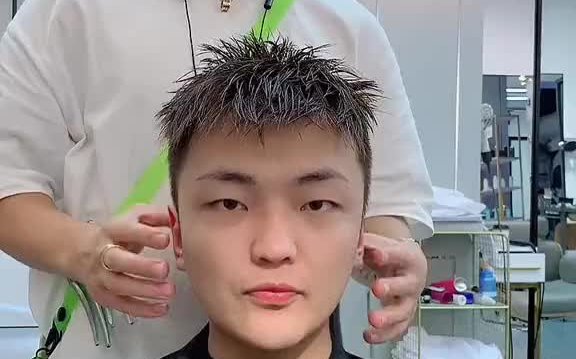 米粉色 发色我的颜值3200 上海黄浦男士短发发型眉形设计修剪