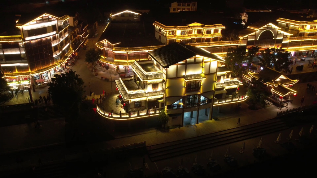 本来挺喜欢乐山苏稽古镇的