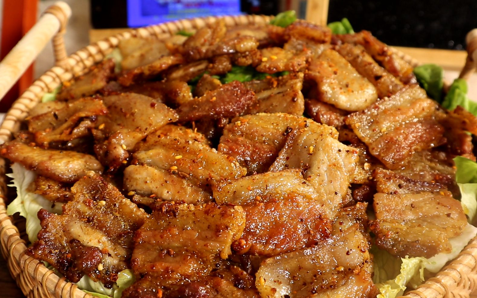 天啦,又新学了一个无敌好吃的烤五花吃法,强烈推荐!