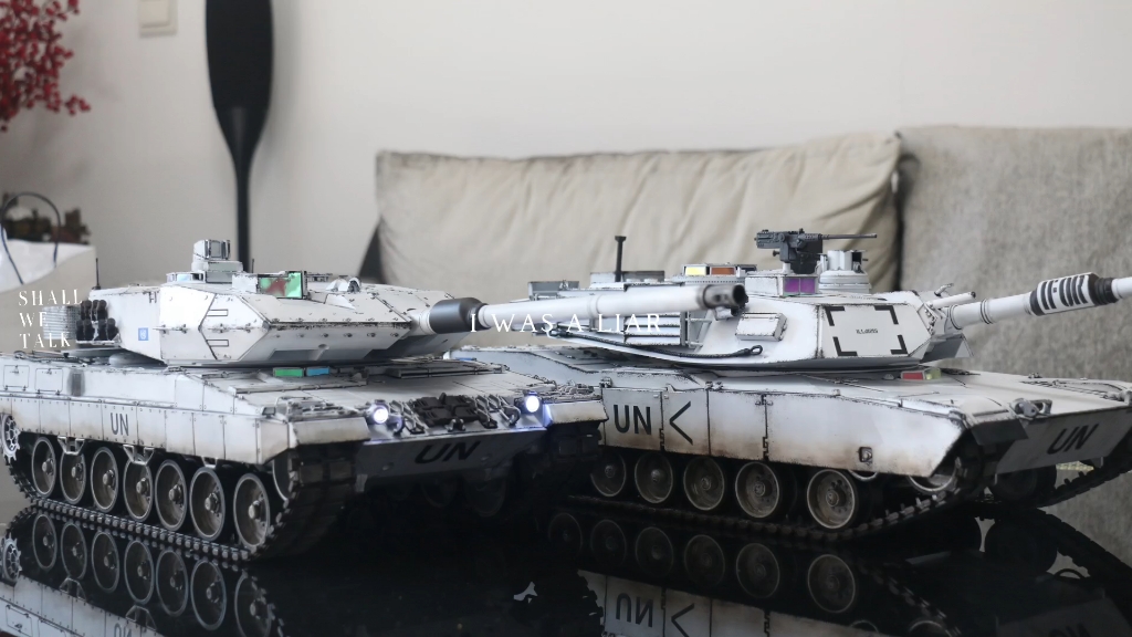 恒龙豹二 m1a2坦克维和部队涂装