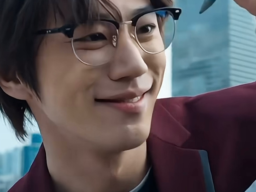 弱小英雄|李濬荣太帅了太帅了