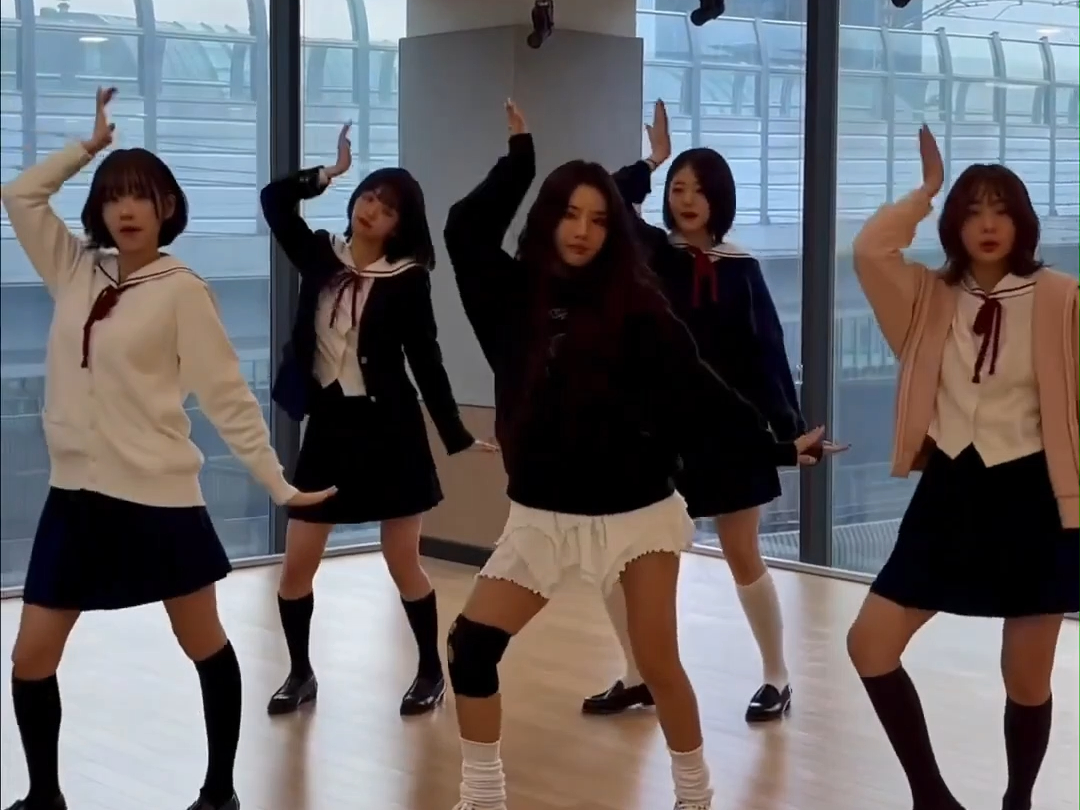 20240412 (g)i-dle 宋雨琦 - could it be   田小娟 x