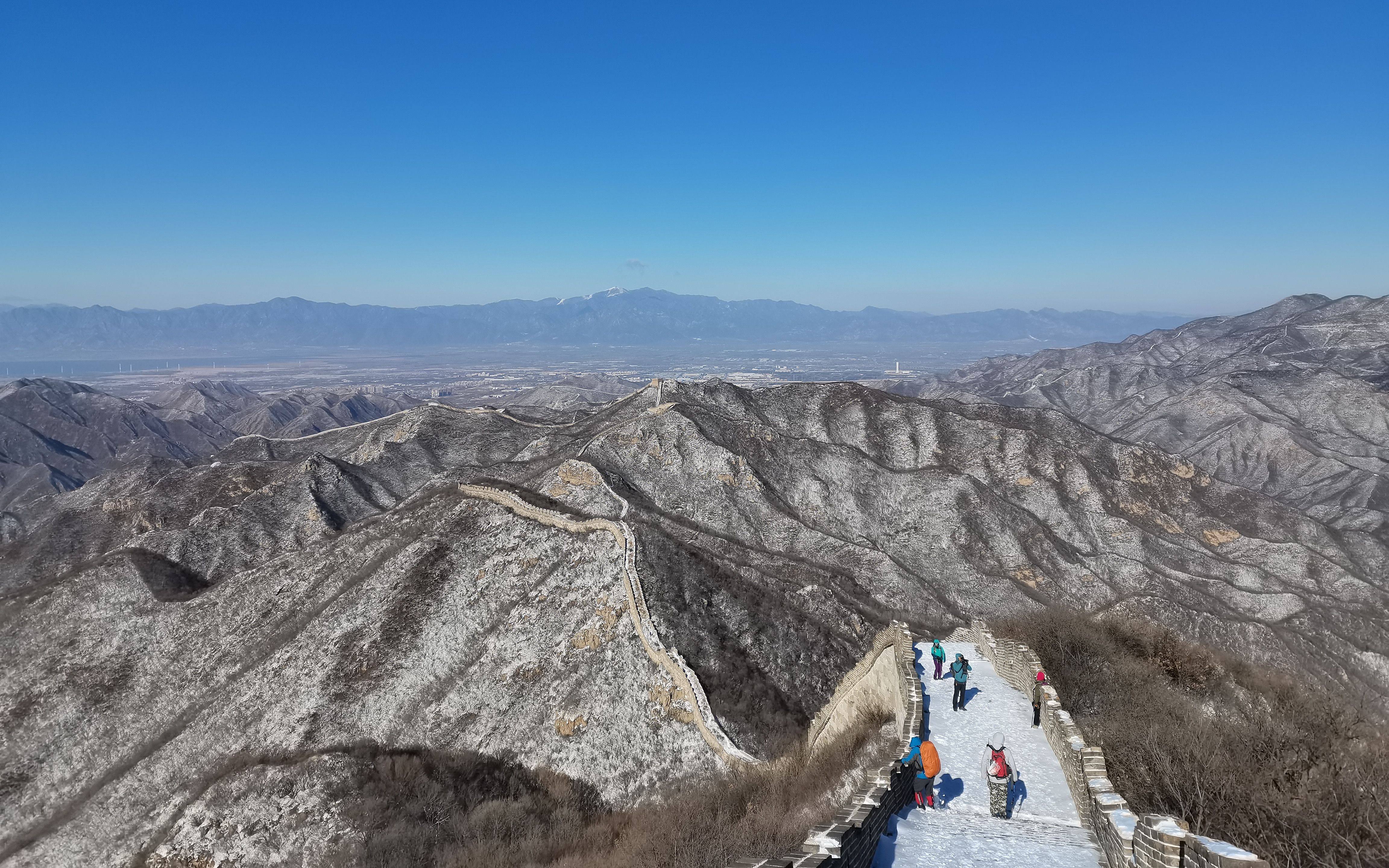 [图]顶着10级狂风来看北京初雪后的野长城天险，真正的一寸险一寸美！