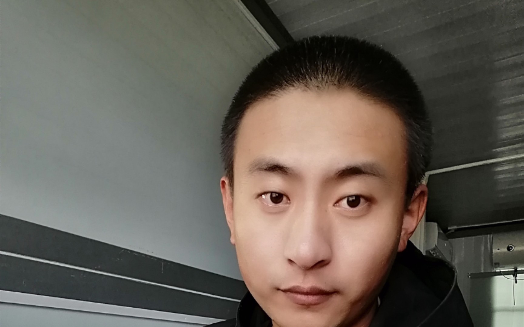 土木老哥,回国休假,脚一落地就被催婚.