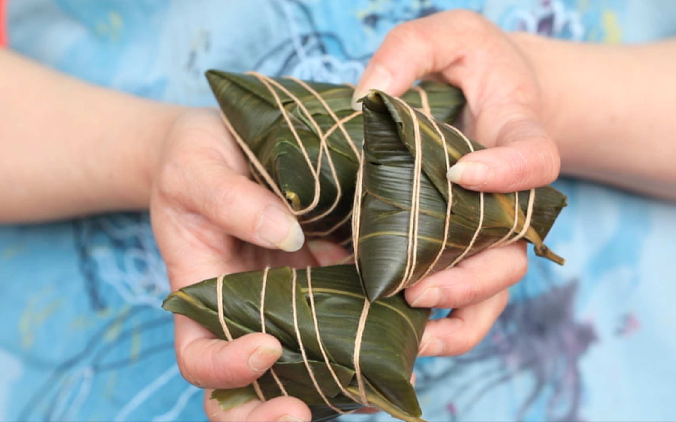 嘉兴的裹粽子大赛|wrapping a perfect zongzi_哔哩哔哩_bilibili