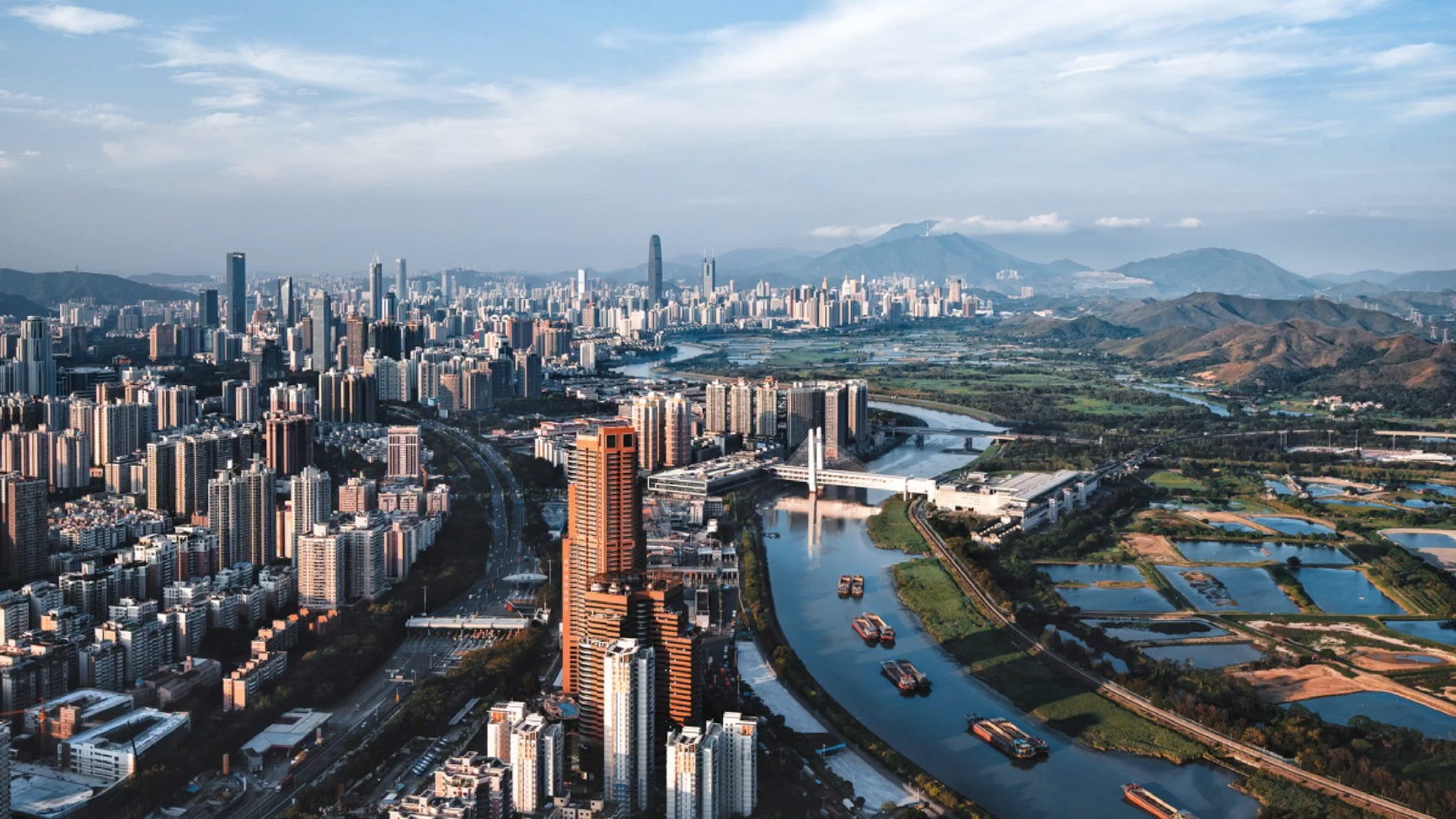 港铁深圳时代尚优地铁语音提醒您前往福田口岸的列车即将到达高清版