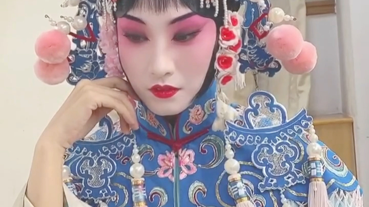 戏曲小姐姐